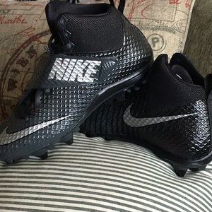 Never worn Nike football cleats